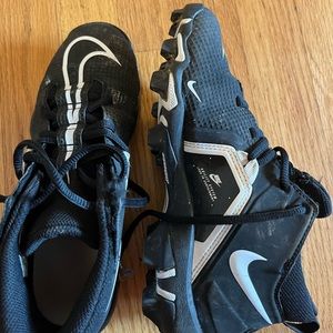Football cleats